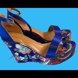 Silk wedges